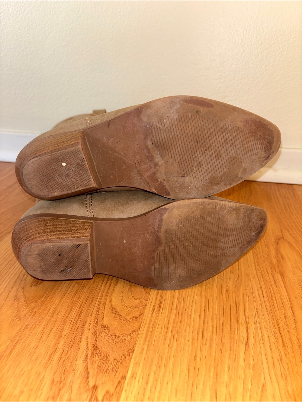 Tan Western Heeled Cowboy Boots - Picture 8 of 10